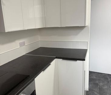 1 bedroom in a house share to rent - Photo 6