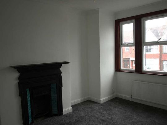 Wealdstone, HA3 - Photo 1