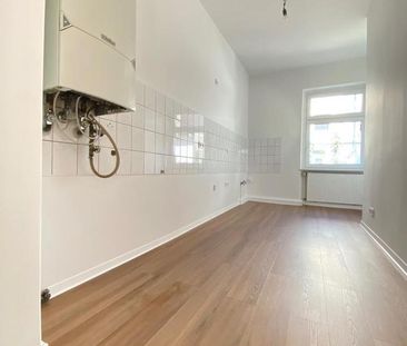 ***ERSTBEZUG NACH SANIERUNG – FAMILIEN AUFGEPASST*** Sehr helle 3-Z... - Photo 4