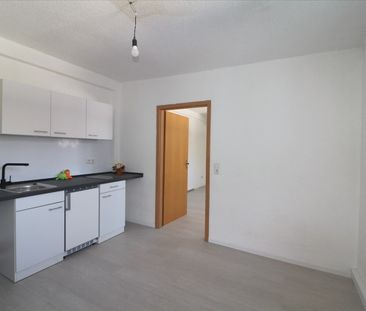 ++ STADTWOHNEN – 2 Zimmer, 2. Etage, Altbau-Whg., nahe Klinikum und... - Foto 4