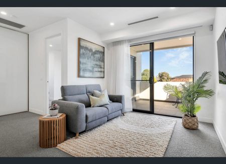 10 Groves Street, Keilor East VIC 3033 - Photo 4