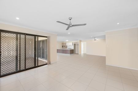 4 BEDROOM FAMILY HOME IN GLEN EDEN - Photo 5