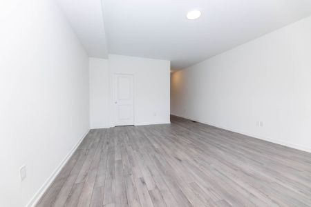 For Lease - 217 Monarch Avenue, Ajax, Ontario - Photo 5