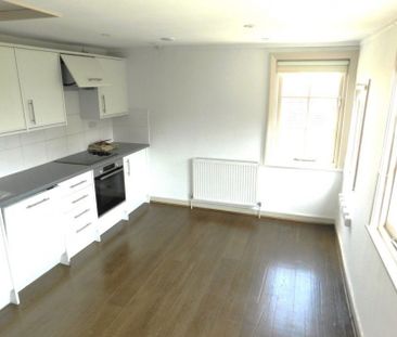 High Street, Battle - £1,375pcm - Photo 6