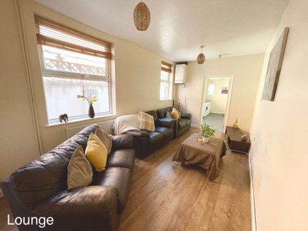 4 bedroom terraced house to rent - Photo 2