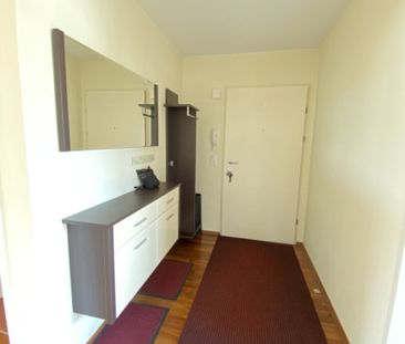 Stilvoll Wohnen: Gepflegte 3-Zimmerwohnung mit Dachterrasse in Götz... - Photo 1