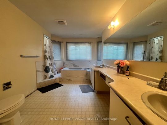 For Lease - 2 Glenheather Terrace Unit# Upper, Toronto, Ontario - Photo 1