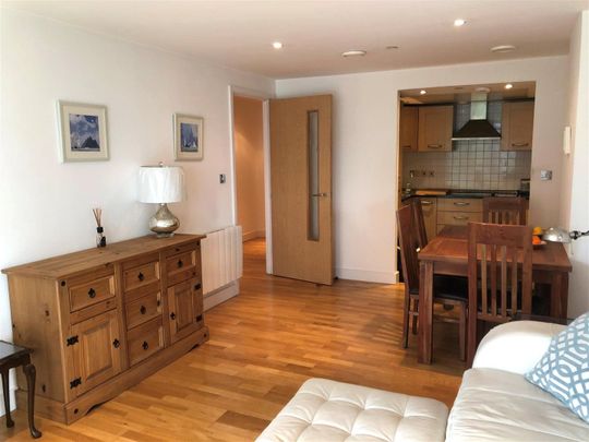 Mast Quay, London, SE18 5NP - Photo 1