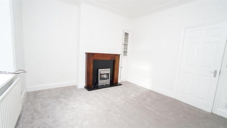 3 bedroom end of terrace house to rent - Photo 4