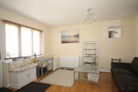 Coniston Way, Egham - Photo 4