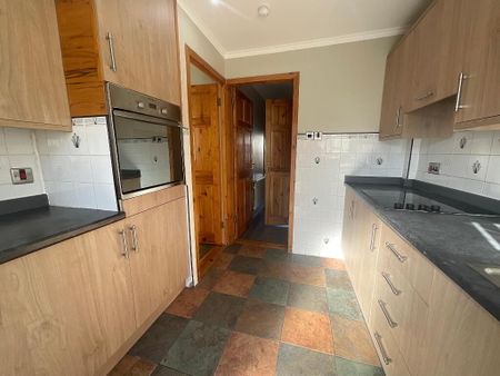 63 Fairway, Larne, BT40 2BG - Photo 4