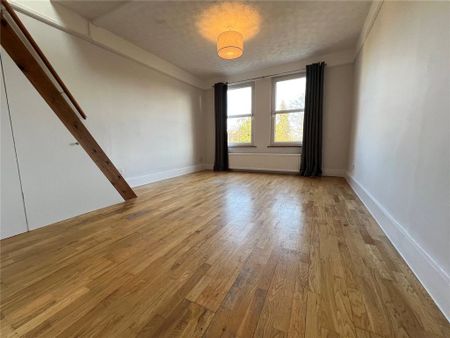 Studio to rent - Photo 4