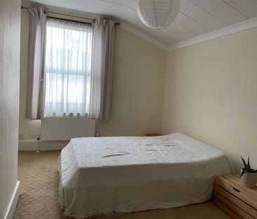 Room in a Shared House, Sutton Court Road, E13 - Photo 2