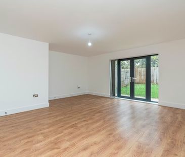 4 bedroom house - Photo 1