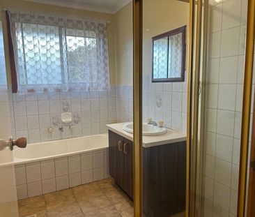 3 BEDROOM HOME - Photo 3