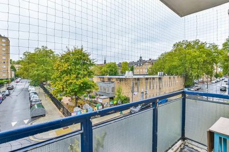 3 bedroom flat to rent - Photo 4