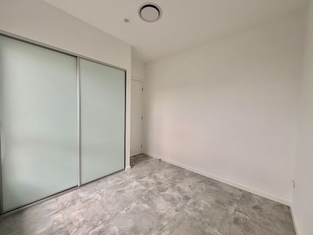 Charming 2-Bedroom Home in Leafy Wilton - Photo 2