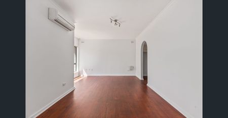 Contemporary Comfort & Easy Living in a Private Setting - Photo 2