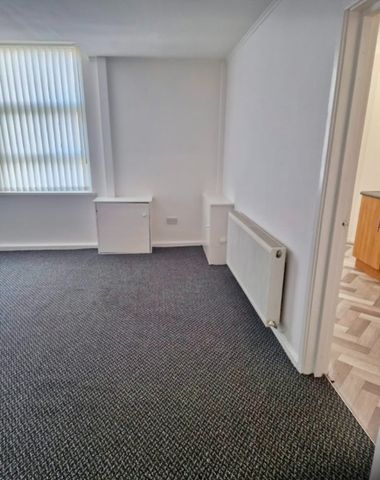 1 Bed Flat, Balmoral Road, L6 - Photo 4