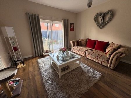 22 St. John Street, Mansfield NG18, Property for rent - Photo 2