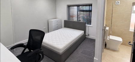 Room 4, Queen Margarets Road, Coventry - Photo 2
