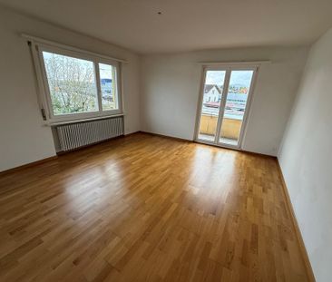 "Gemütliche 2-Zimmer-Wohnung direkt beim Bahnhof Niederglatt" - Photo 1