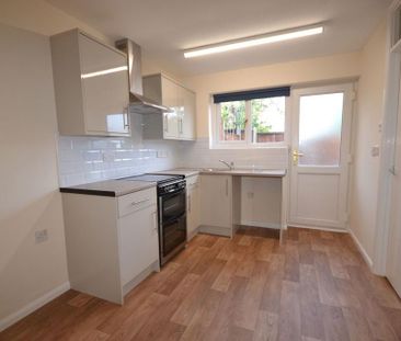 2 bedroom semi-detached bungalow to rent - Photo 5