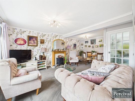 3 bedroom terraced house to rent - Photo 1