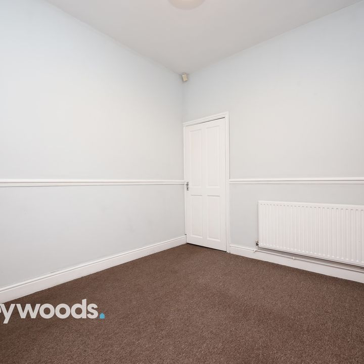 2 bed terraced house to rent in Victoria Street, Stoke-on-Trent, Staffordshire - Photo 1