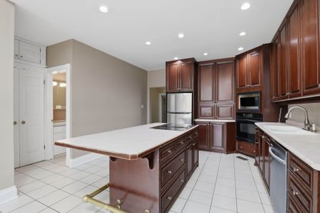 For Lease - 303 Pall Mall Street, London East, Ontario - Photo 2