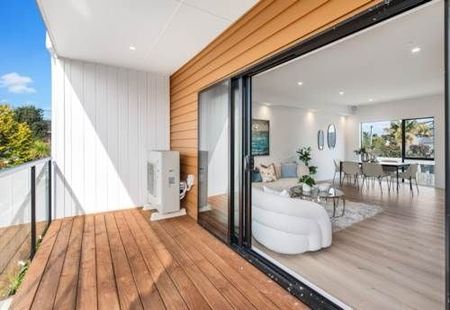 Stunning 4BR Home in Howick! - Photo 3