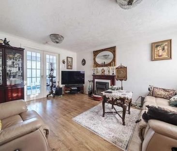 Bowmont Water, Didcot, OX11 - Photo 5