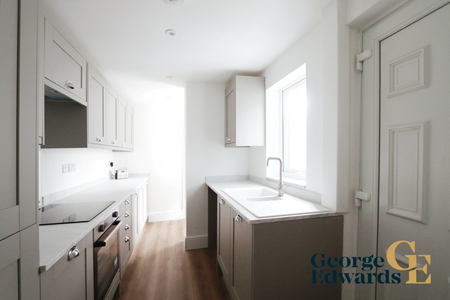 2 bedroom terraced house to rent - Photo 2