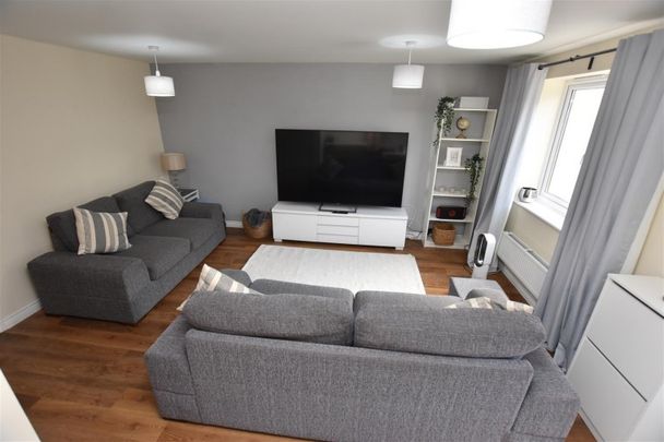 3 BED Town house To rent - Photo 1