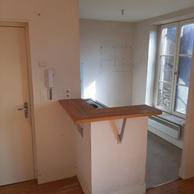 TREVES PAQUES 21BIS, - Photo 1