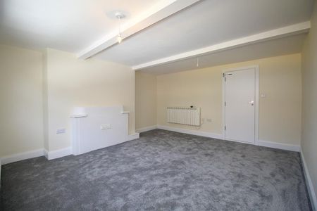 3 bedroom maisonette to rent - Photo 3