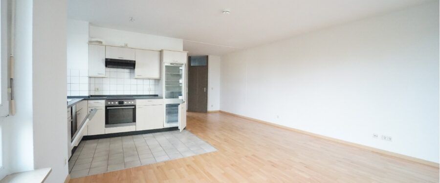 schöne 2-Raum Wohnung mit EBK, Balkon und Stellplatz * ab 01/2026 - Foto 1