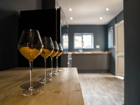 Hough Lane (room 4), Bramley, Leeds - Photo 5