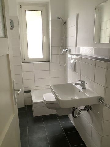 Studentenbude: Modernisiertes 1-Zi.-Single-Apartment mit neuerem Duschbad, Bodenbeläge... - Foto 5