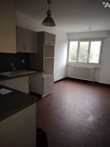 APPARTEMENT T4 CENTRE VILLE DE LA VERPILLIERE - Photo 5