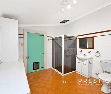 Freshly Updated 3-Bedroom Home in Convenient Arncliffe Location - Photo 5
