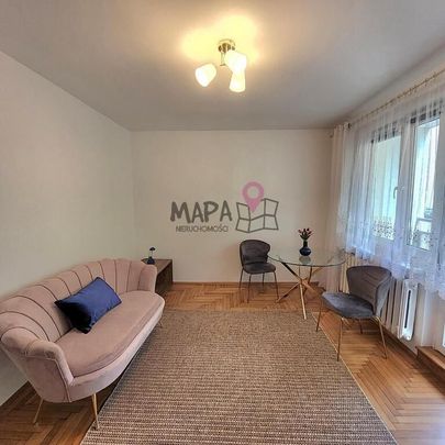 Centrum, 2 pokoje na parterze z dużym balkonem. - Zdjęcie 1