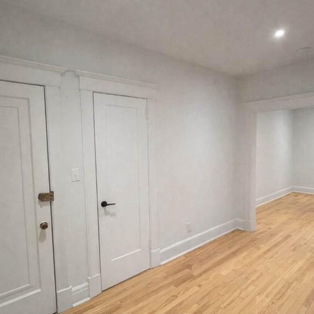 Recently Renovated 3½ Apartments Available - A louer • For Rent - Photo 4