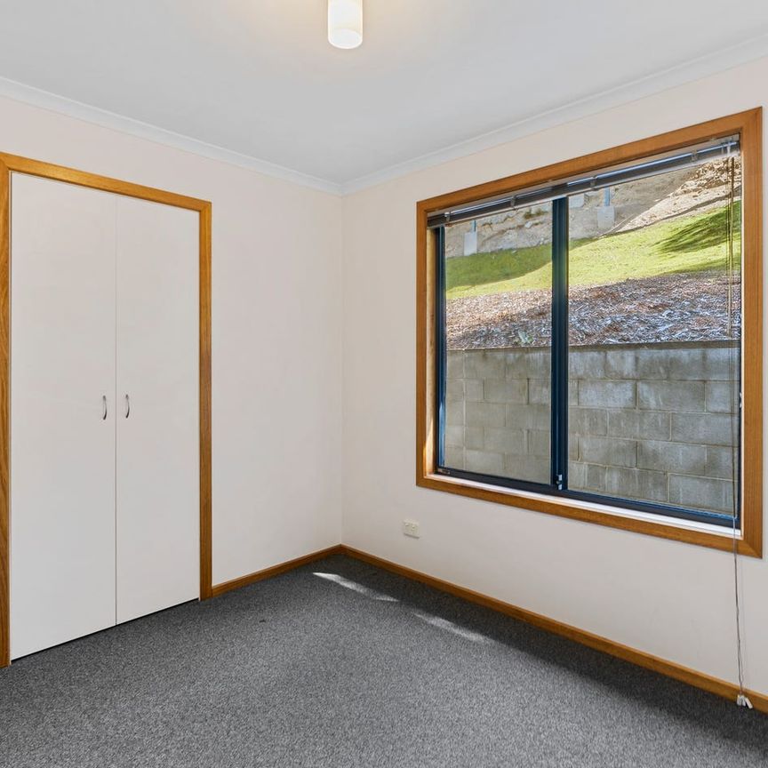 28/10 Waterworks Road, Dynnyrne, Tas 7005 - Photo 1
