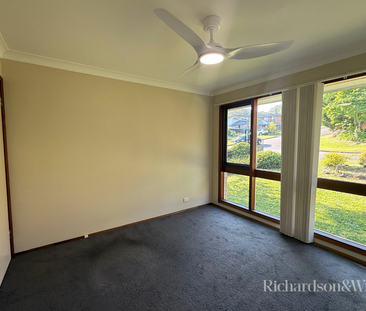 Comfortable Family Home! - Photo 6