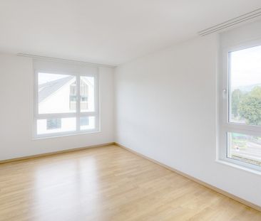 Lichtdurchflutete 4.5-Zimmer-Attikawohnung mit traumhafter Terrasse - Photo 4