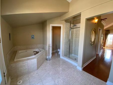 For Lease - 1862 Lake Shore Boulevard, Toronto, Ontario - Photo 2