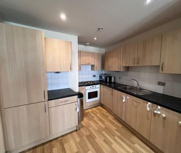 2 bedroom flat to rent - Photo 2