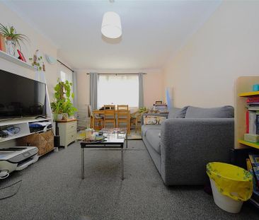 3 bedroom flat to rent - Photo 1