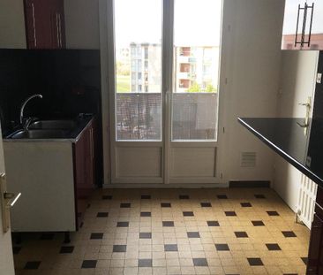 Location Appartement 4 pièces 67m² DECINES CHARPIEU 69150 - Photo 5